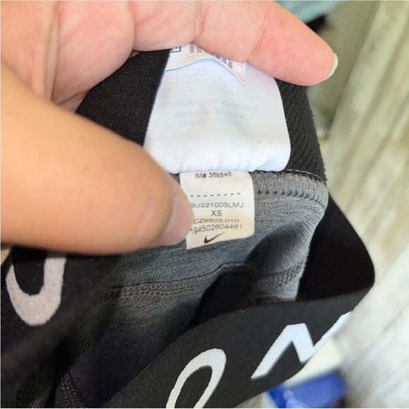 Nike Pro Grey Leggings - Picture 4 of 4